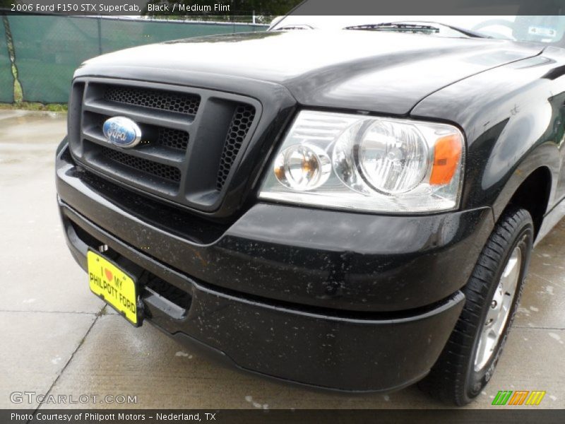 Black / Medium Flint 2006 Ford F150 STX SuperCab