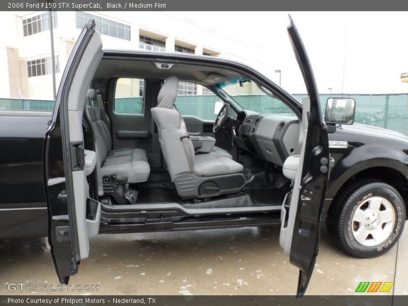 Black / Medium Flint 2006 Ford F150 STX SuperCab