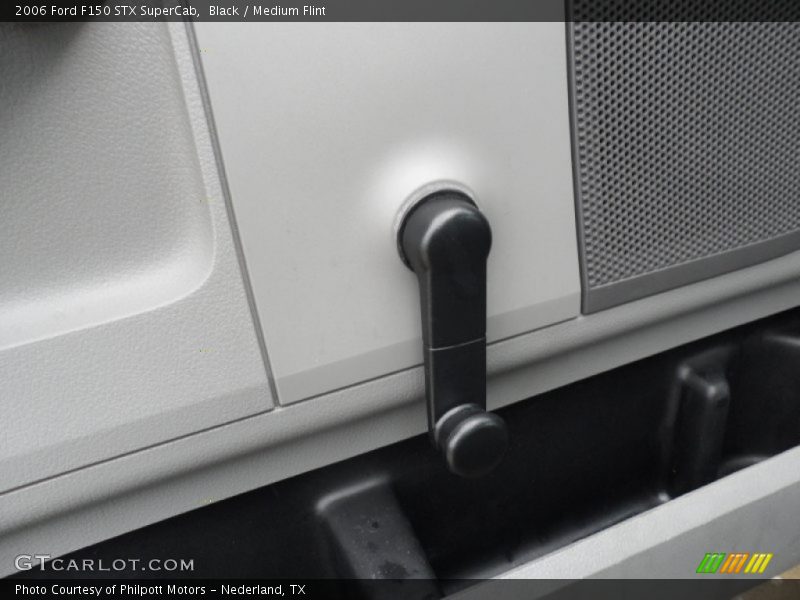 Black / Medium Flint 2006 Ford F150 STX SuperCab
