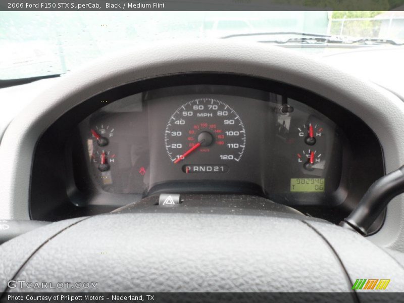 Black / Medium Flint 2006 Ford F150 STX SuperCab