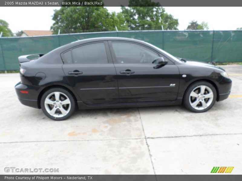 Black Mica / Black/Red 2005 Mazda MAZDA3 s Sedan