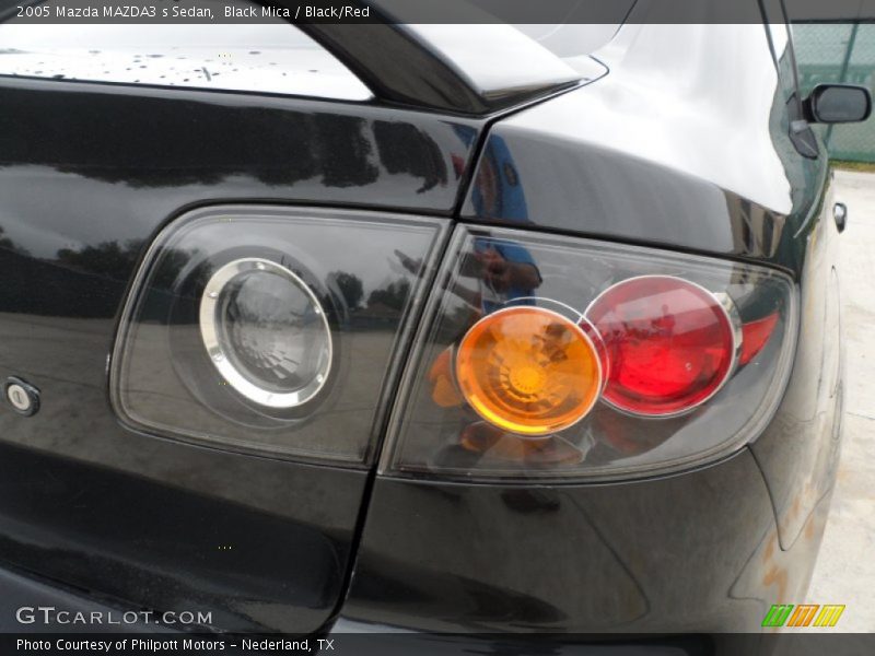 Black Mica / Black/Red 2005 Mazda MAZDA3 s Sedan