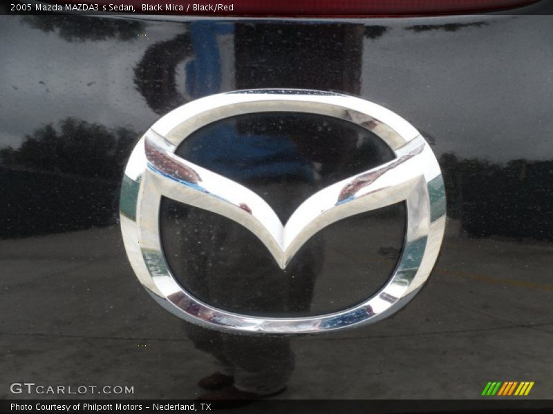 Black Mica / Black/Red 2005 Mazda MAZDA3 s Sedan