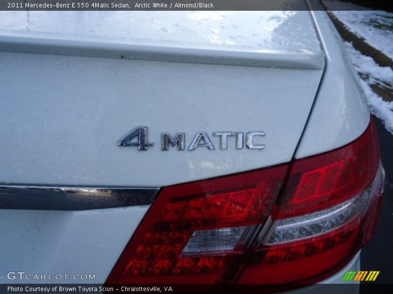 Arctic White / Almond/Black 2011 Mercedes-Benz E 550 4Matic Sedan