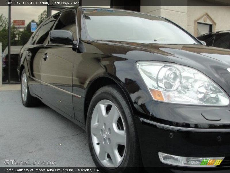 Black Onyx / Ash 2005 Lexus LS 430 Sedan