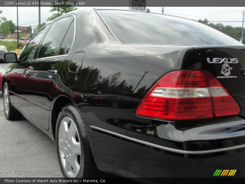 Black Onyx / Ash 2005 Lexus LS 430 Sedan