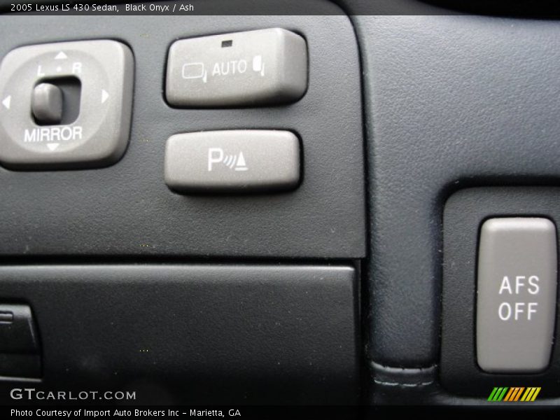 Black Onyx / Ash 2005 Lexus LS 430 Sedan