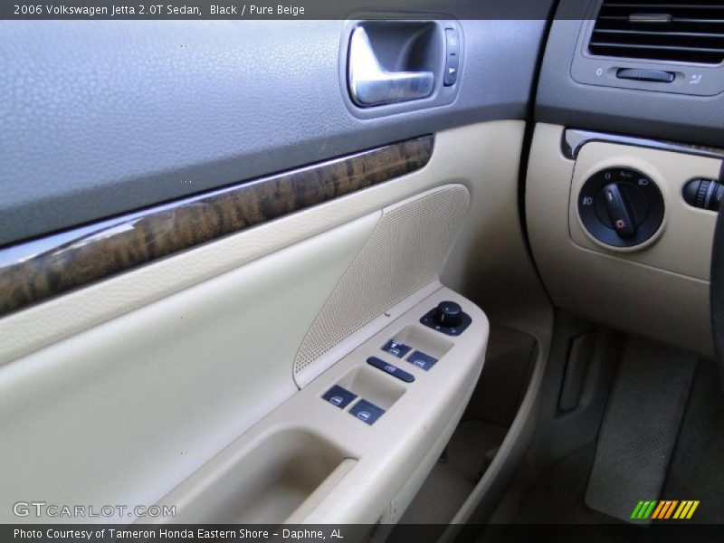Black / Pure Beige 2006 Volkswagen Jetta 2.0T Sedan