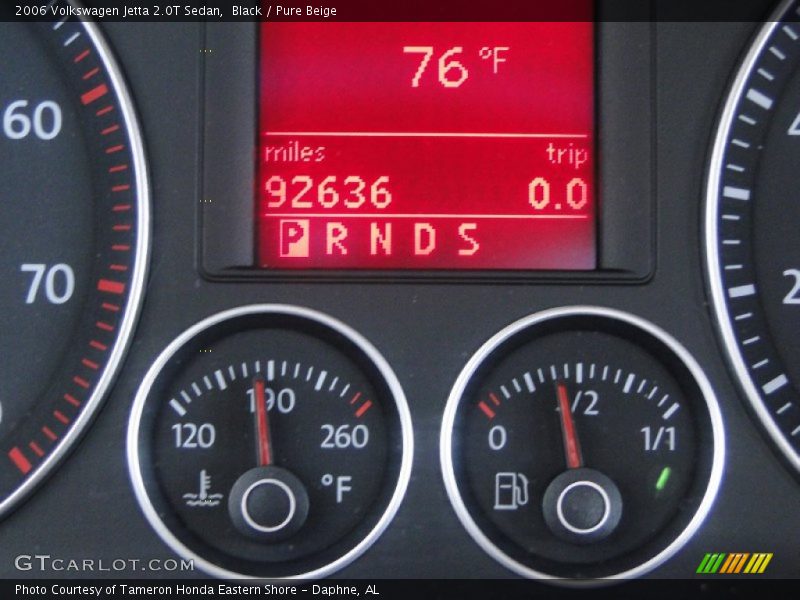 Black / Pure Beige 2006 Volkswagen Jetta 2.0T Sedan