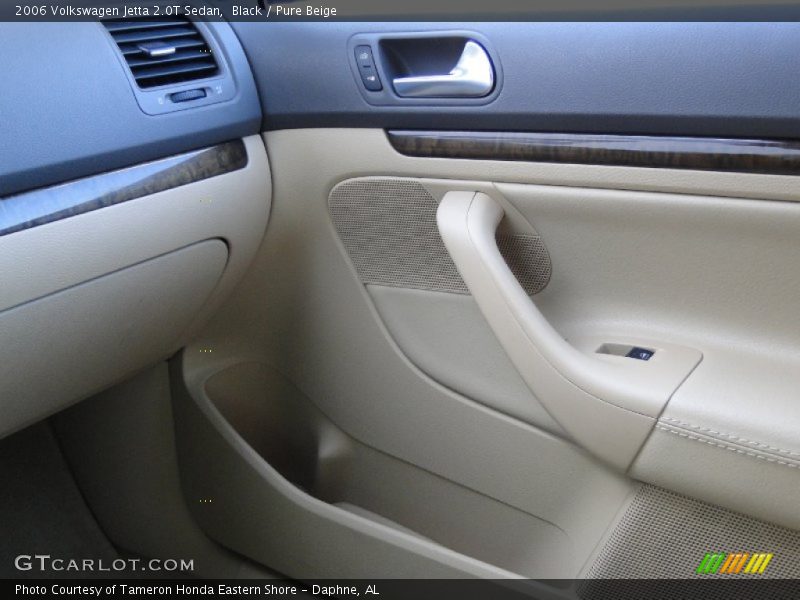 Black / Pure Beige 2006 Volkswagen Jetta 2.0T Sedan