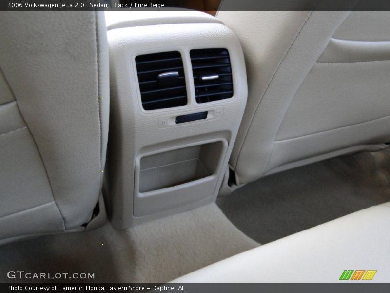 Black / Pure Beige 2006 Volkswagen Jetta 2.0T Sedan