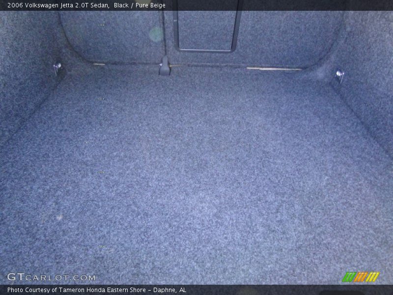 Black / Pure Beige 2006 Volkswagen Jetta 2.0T Sedan