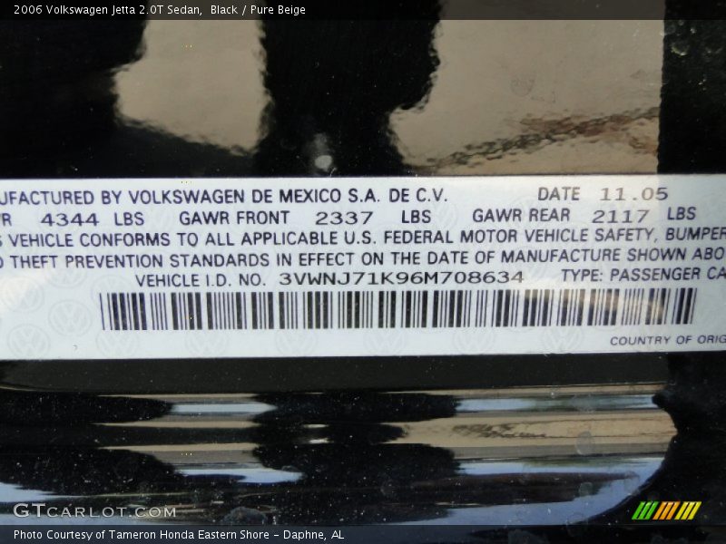 Black / Pure Beige 2006 Volkswagen Jetta 2.0T Sedan