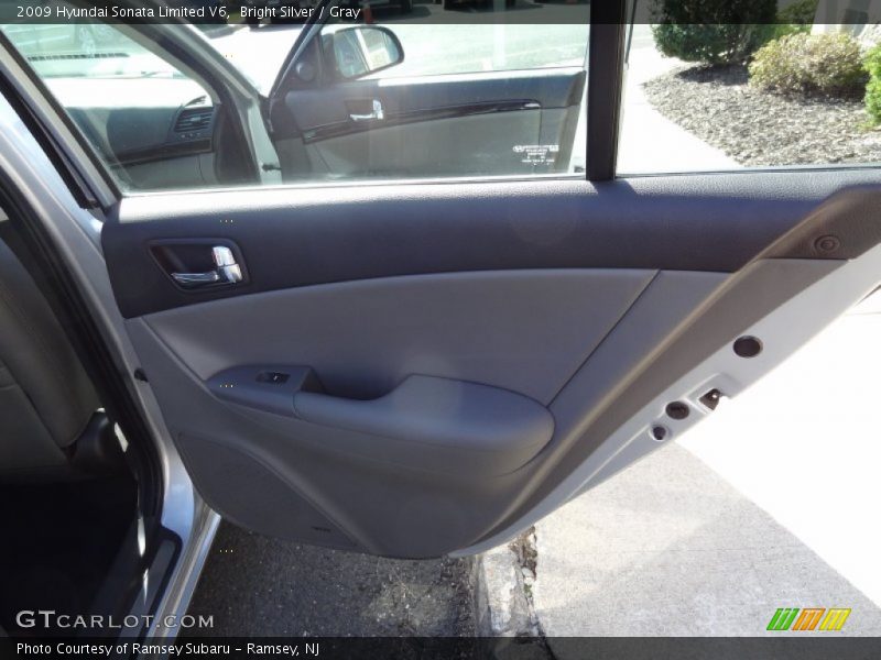 Bright Silver / Gray 2009 Hyundai Sonata Limited V6