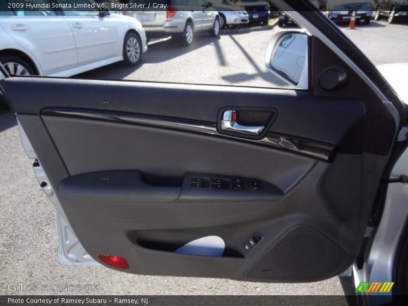 Bright Silver / Gray 2009 Hyundai Sonata Limited V6