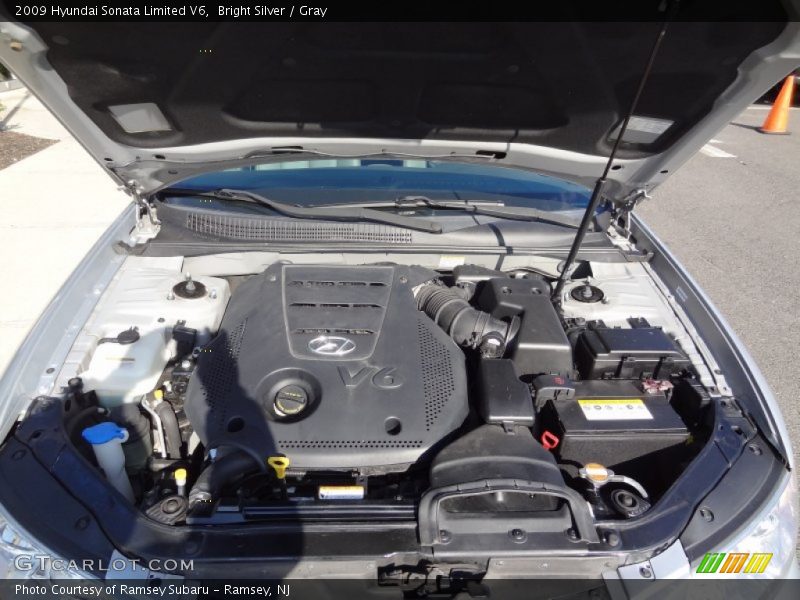 Bright Silver / Gray 2009 Hyundai Sonata Limited V6