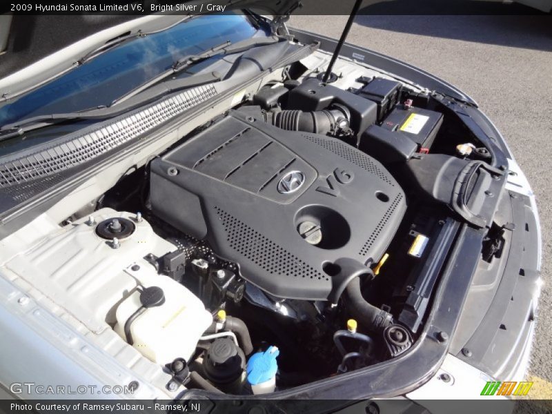 Bright Silver / Gray 2009 Hyundai Sonata Limited V6