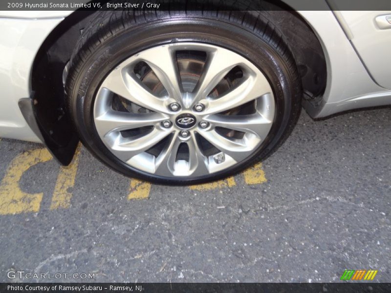 Bright Silver / Gray 2009 Hyundai Sonata Limited V6
