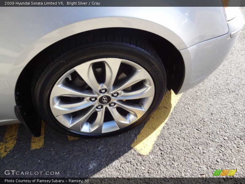 Bright Silver / Gray 2009 Hyundai Sonata Limited V6