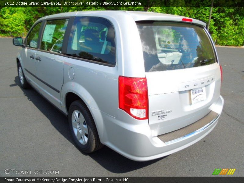 Bright Silver Metallic / Black/Light Graystone 2012 Dodge Grand Caravan SE