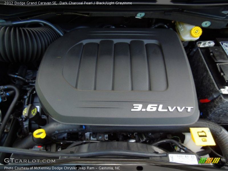 Dark Charcoal Pearl / Black/Light Graystone 2012 Dodge Grand Caravan SE