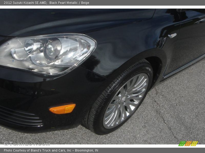Black Pearl Metallic / Beige 2012 Suzuki Kizashi SE AWD