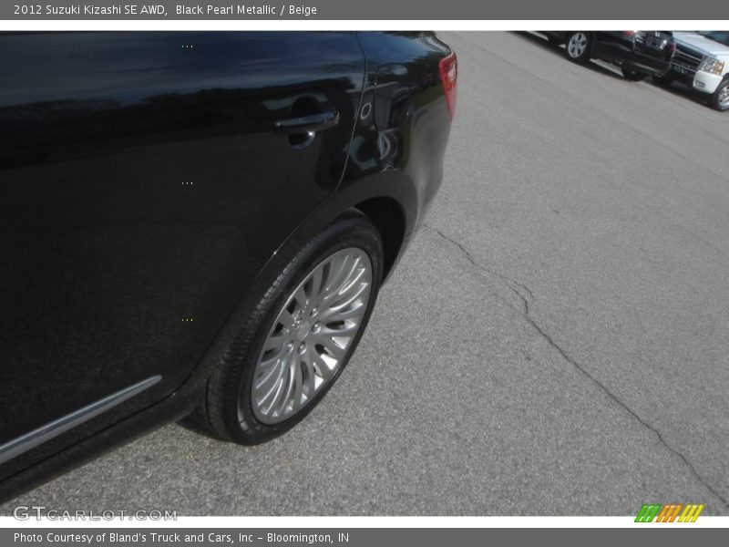 Black Pearl Metallic / Beige 2012 Suzuki Kizashi SE AWD