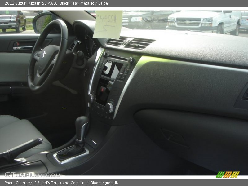 Black Pearl Metallic / Beige 2012 Suzuki Kizashi SE AWD