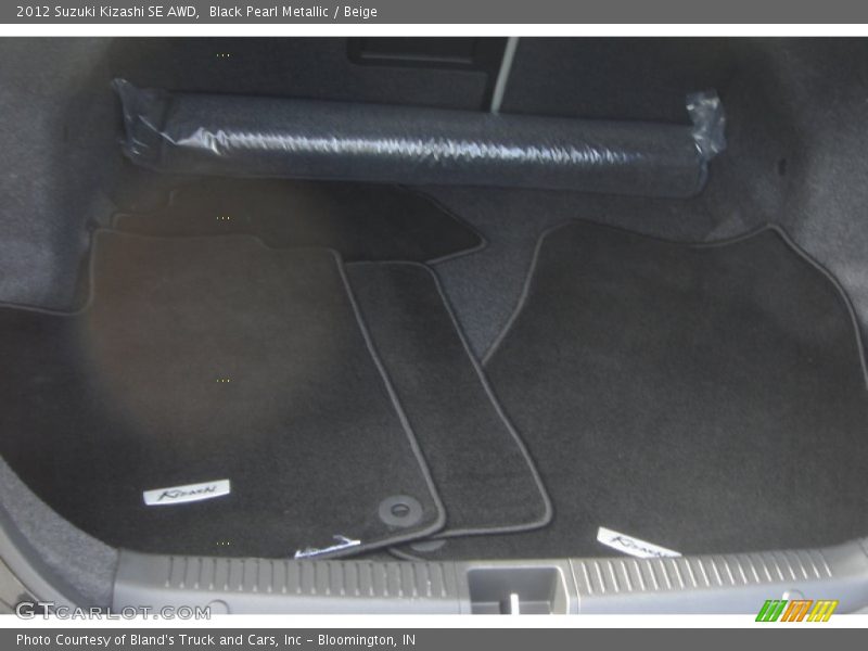 Black Pearl Metallic / Beige 2012 Suzuki Kizashi SE AWD