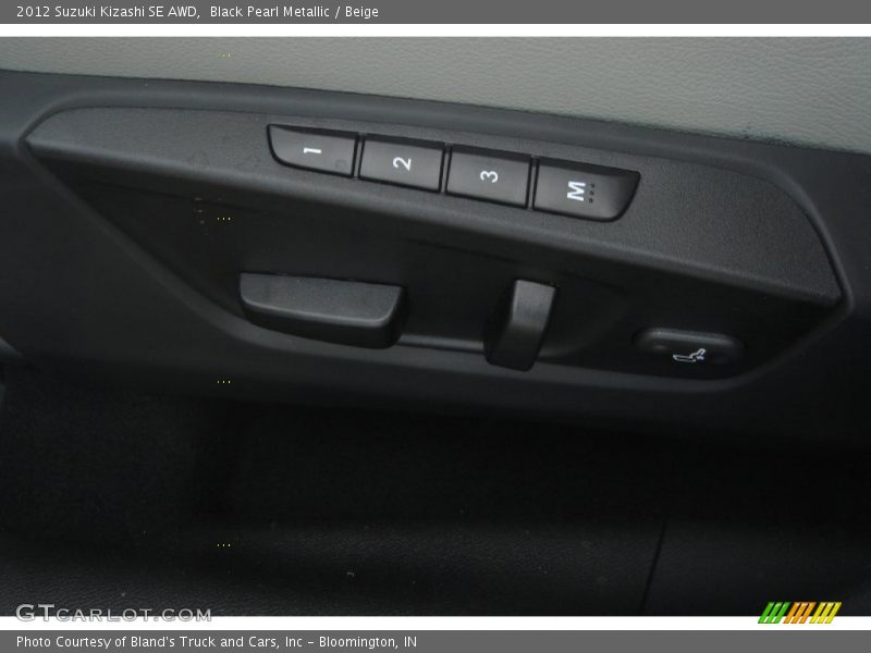 Black Pearl Metallic / Beige 2012 Suzuki Kizashi SE AWD