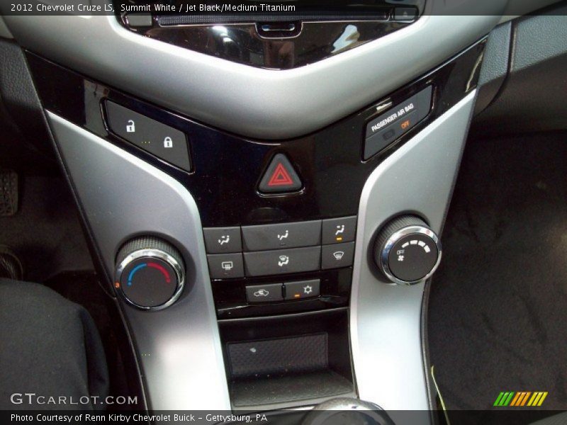 Summit White / Jet Black/Medium Titanium 2012 Chevrolet Cruze LS