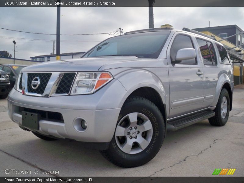 Silver Lightning Metallic / Graphite 2006 Nissan Pathfinder SE
