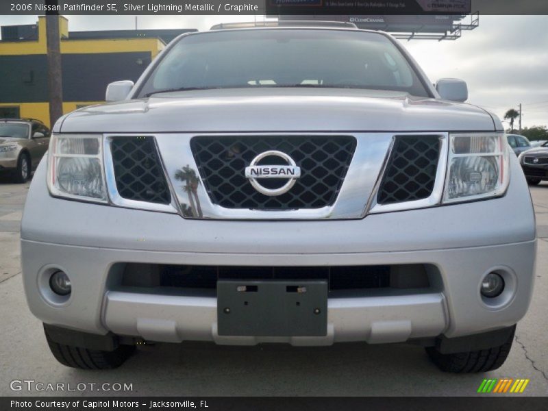 Silver Lightning Metallic / Graphite 2006 Nissan Pathfinder SE