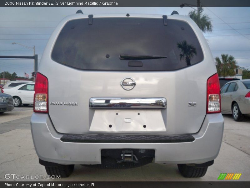 Silver Lightning Metallic / Graphite 2006 Nissan Pathfinder SE