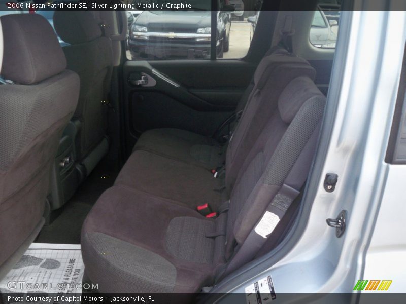 Silver Lightning Metallic / Graphite 2006 Nissan Pathfinder SE