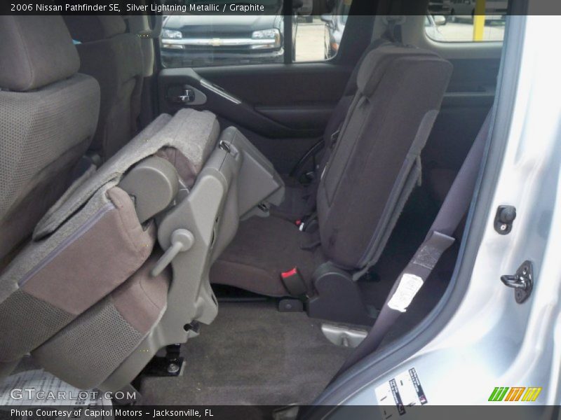 Silver Lightning Metallic / Graphite 2006 Nissan Pathfinder SE
