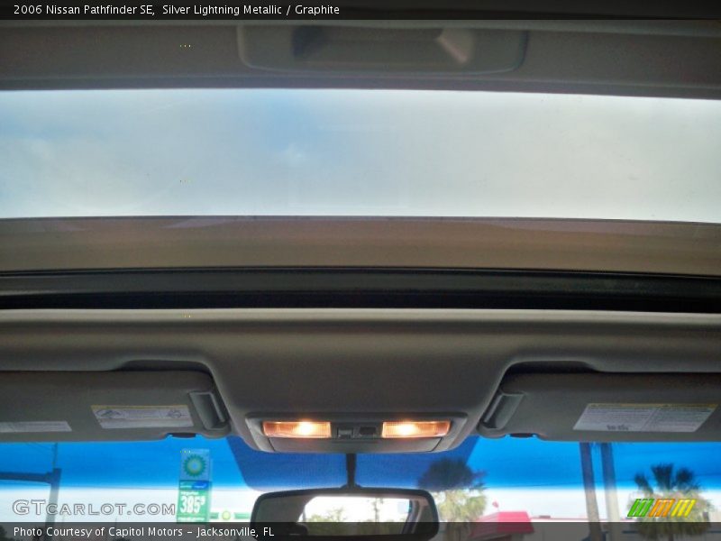 Silver Lightning Metallic / Graphite 2006 Nissan Pathfinder SE