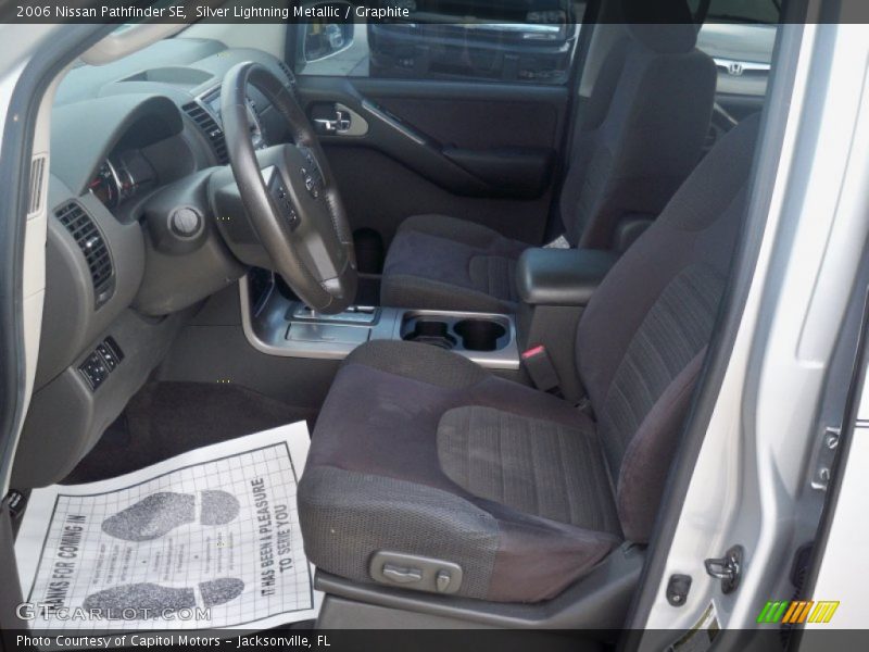 Silver Lightning Metallic / Graphite 2006 Nissan Pathfinder SE