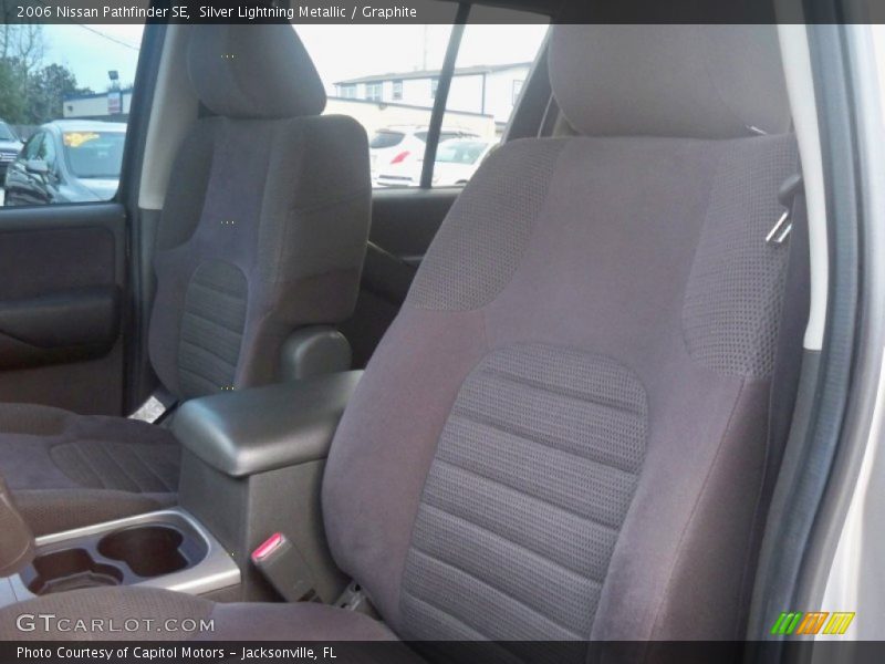 Silver Lightning Metallic / Graphite 2006 Nissan Pathfinder SE