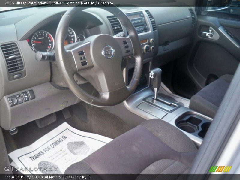 Silver Lightning Metallic / Graphite 2006 Nissan Pathfinder SE