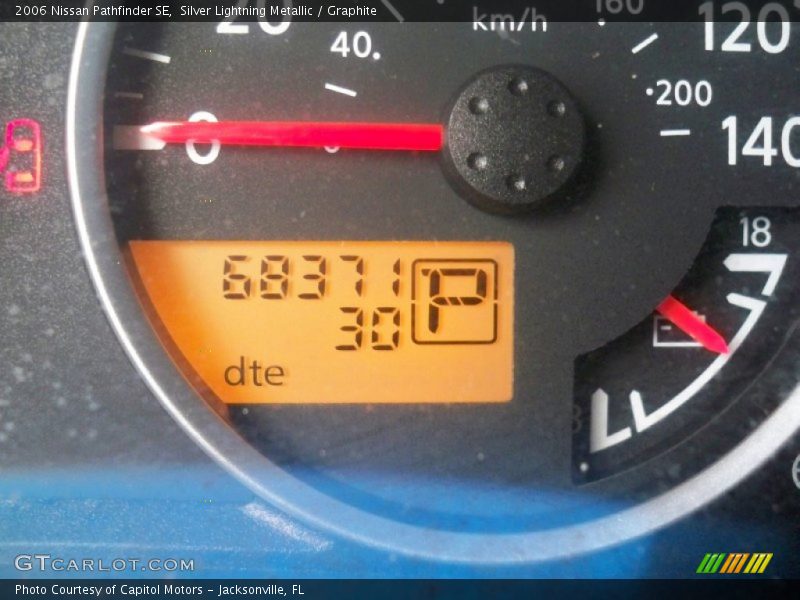 Silver Lightning Metallic / Graphite 2006 Nissan Pathfinder SE
