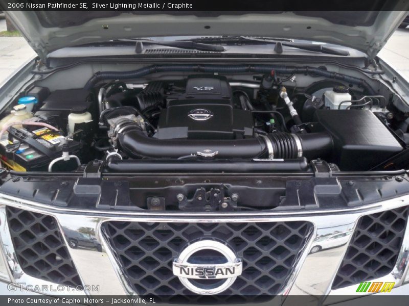 Silver Lightning Metallic / Graphite 2006 Nissan Pathfinder SE