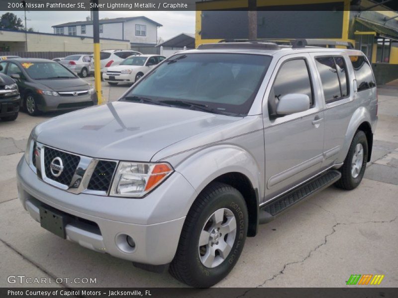 Silver Lightning Metallic / Graphite 2006 Nissan Pathfinder SE