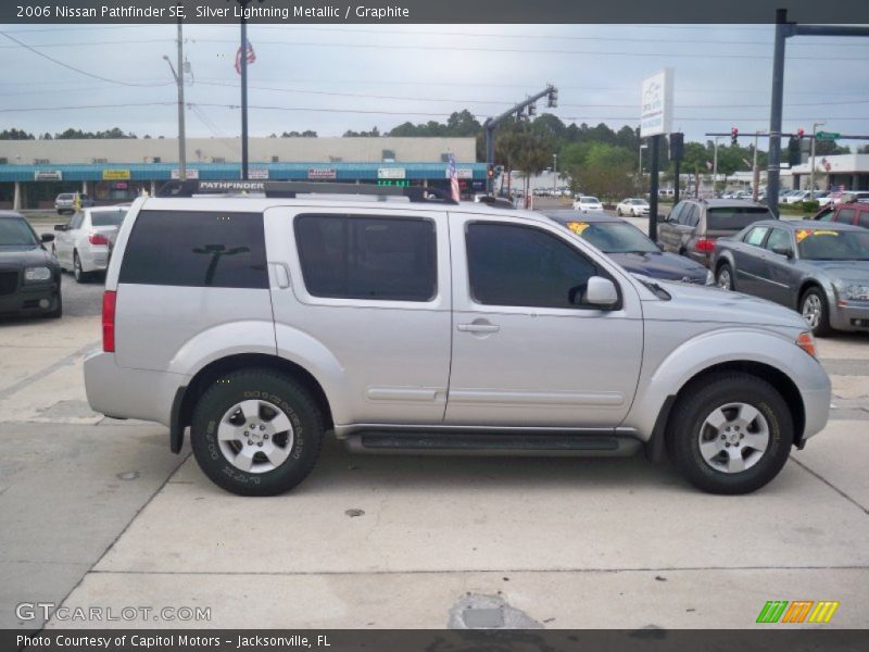 Silver Lightning Metallic / Graphite 2006 Nissan Pathfinder SE