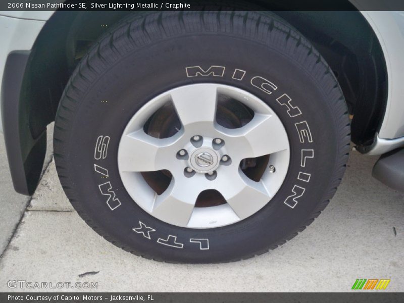 Silver Lightning Metallic / Graphite 2006 Nissan Pathfinder SE