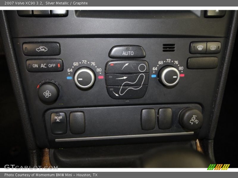 Silver Metallic / Graphite 2007 Volvo XC90 3.2