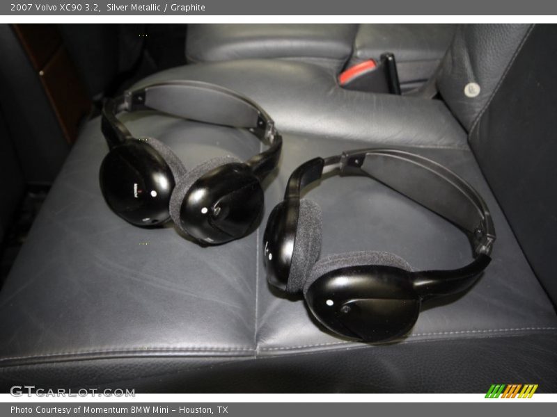 Silver Metallic / Graphite 2007 Volvo XC90 3.2