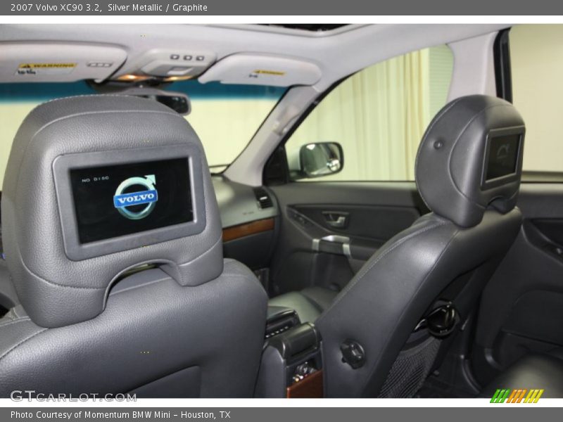 Silver Metallic / Graphite 2007 Volvo XC90 3.2