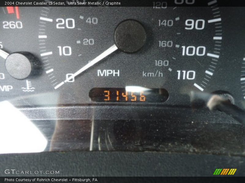 Ultra Silver Metallic / Graphite 2004 Chevrolet Cavalier LS Sedan