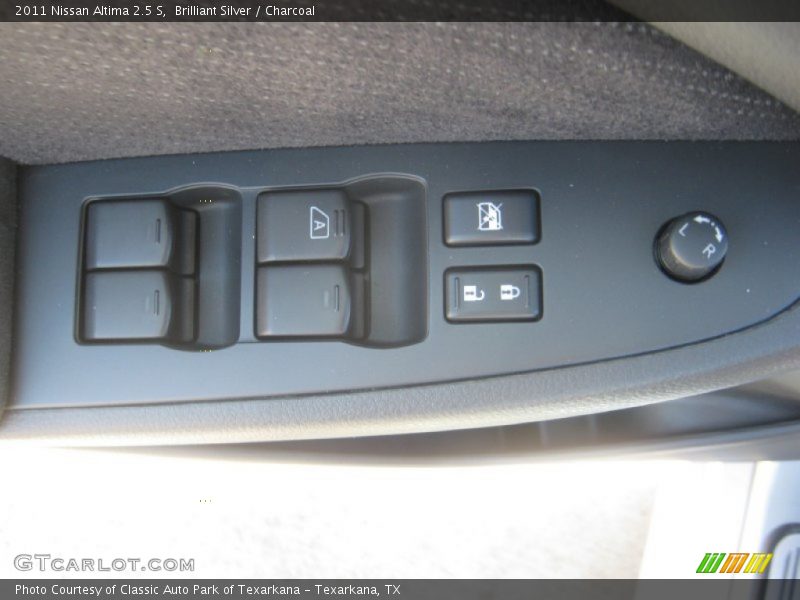 Brilliant Silver / Charcoal 2011 Nissan Altima 2.5 S